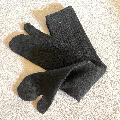 PAIRE DE CHAUSSETTES JAPONAISEc GRIS ANTHRACITE T40/43